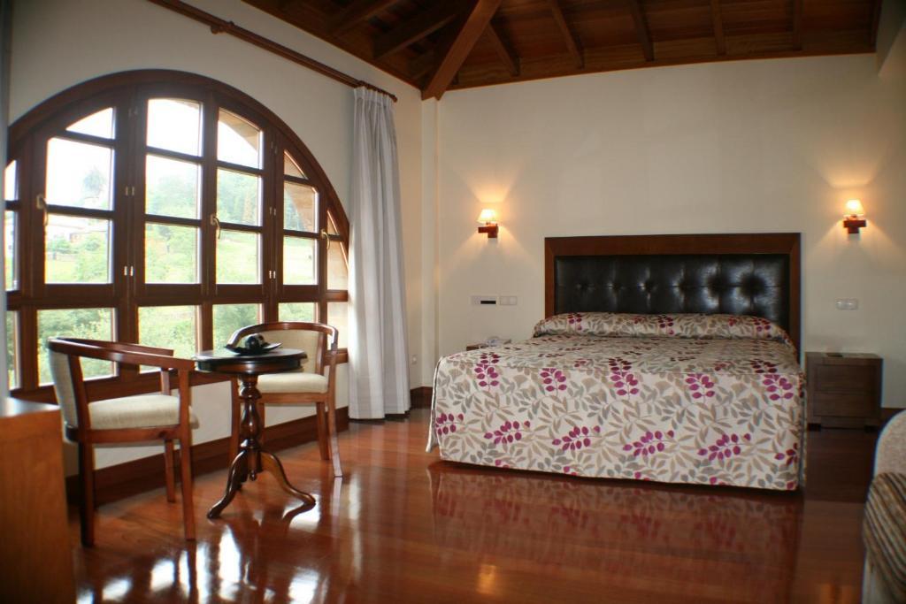 Hotel Valle Las Luiñas Soto de Luiña Habitación foto