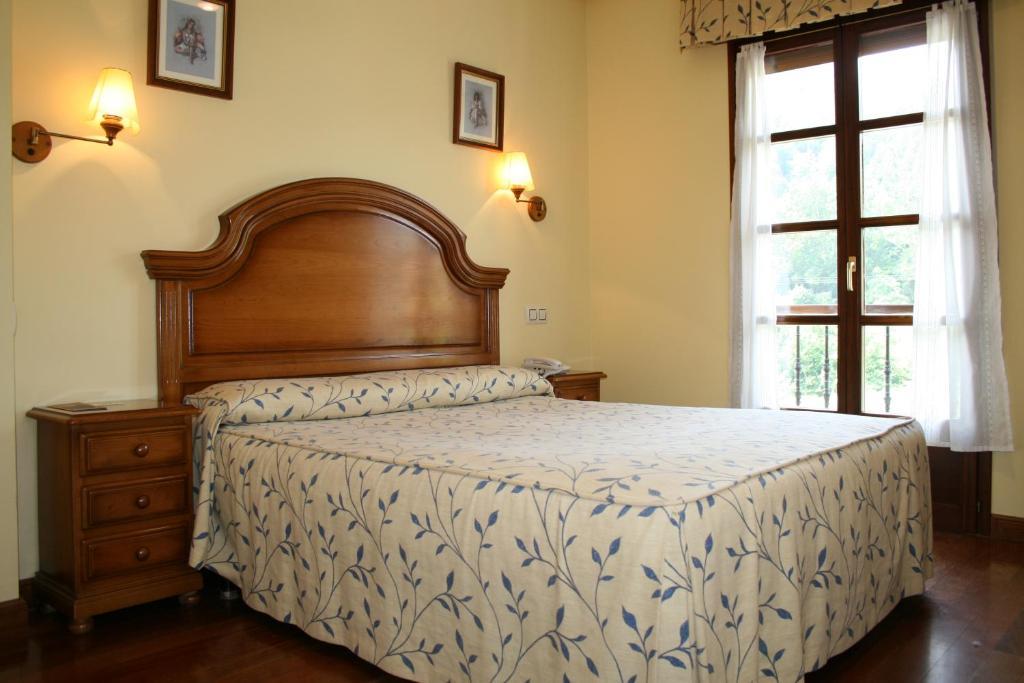 Hotel Valle Las Luiñas Soto de Luiña Habitación foto