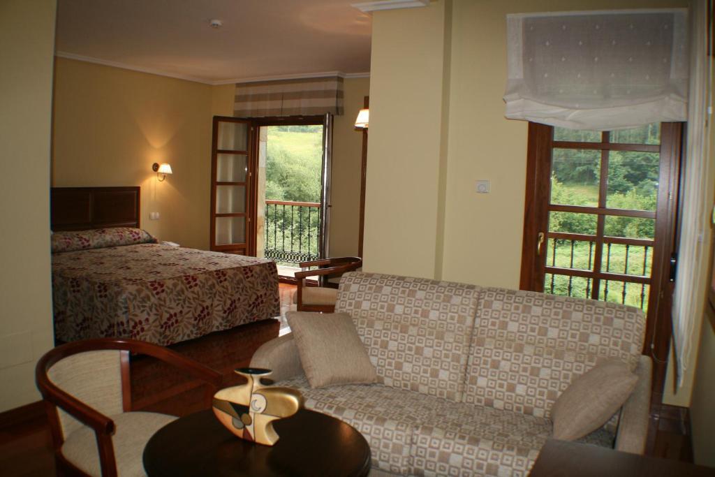 Hotel Valle Las Luiñas Soto de Luiña Habitación foto