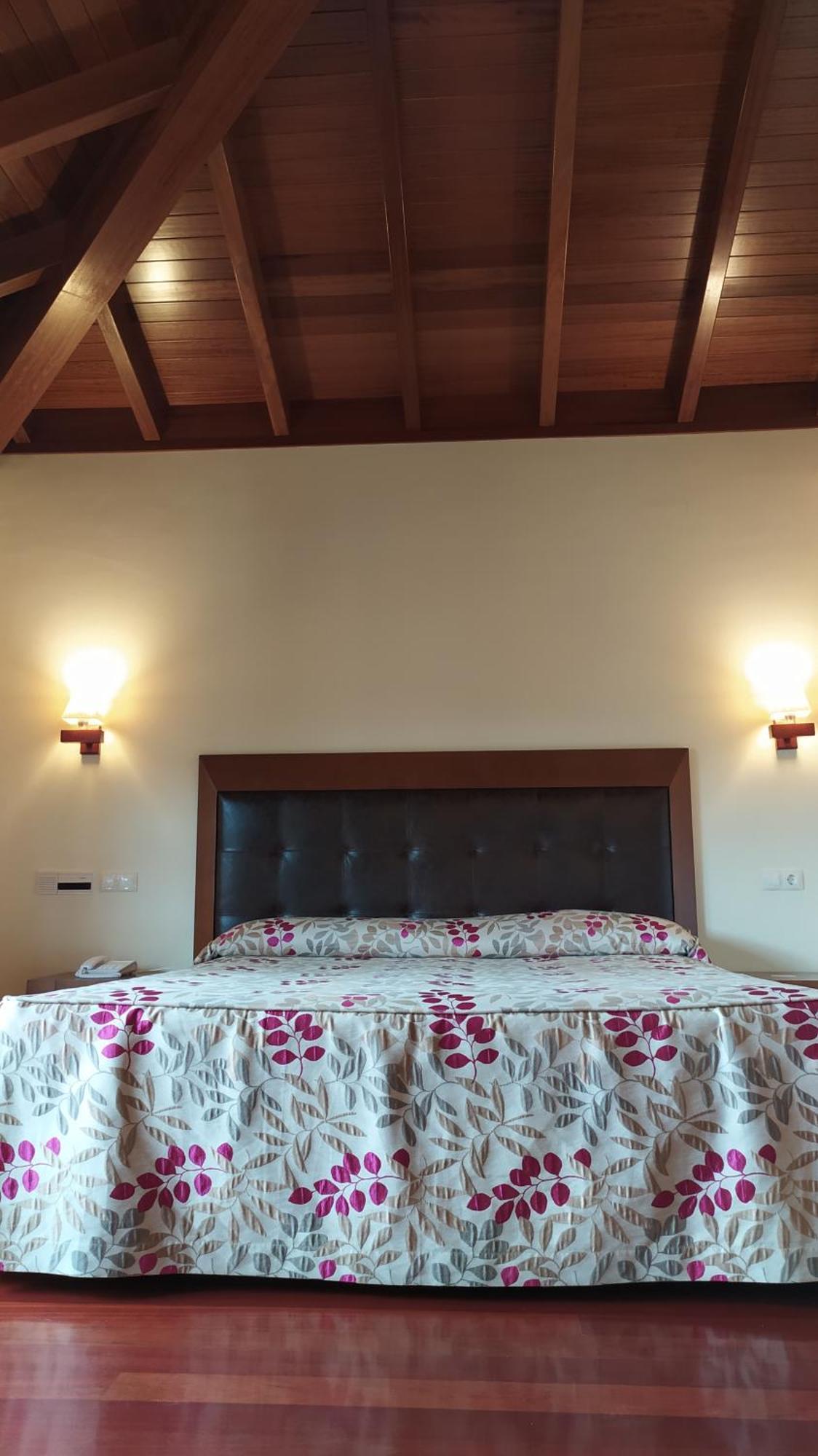 Hotel Valle Las Luiñas Soto de Luiña Habitación foto