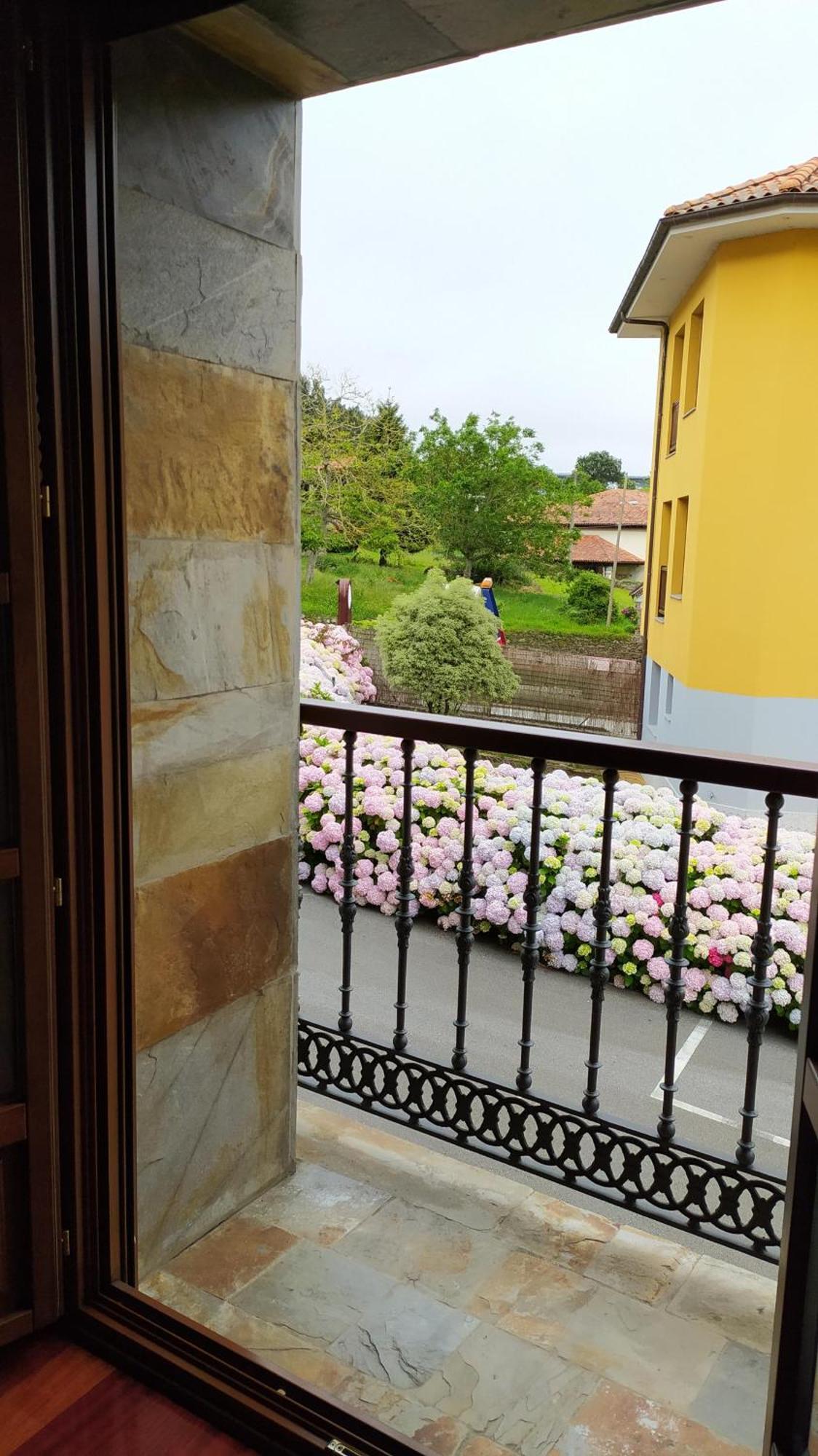 Hotel Valle Las Luiñas Soto de Luiña Habitación foto